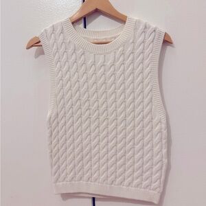 Abercrombie & Fitch Cable-Knit Sleeveless Sweater Top